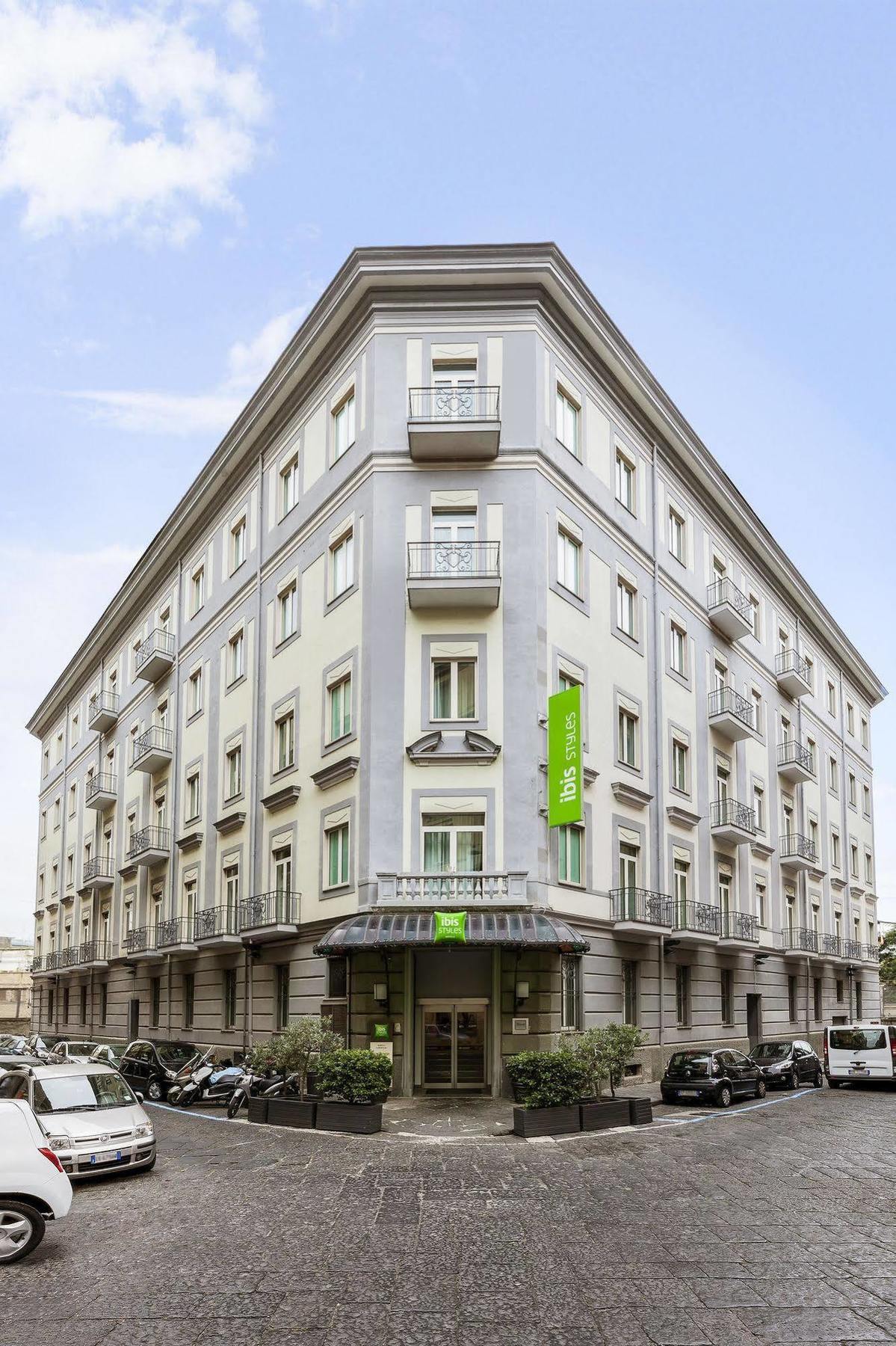 Ibis Styles Napoli Garibaldi Hotel Eksteriør billede