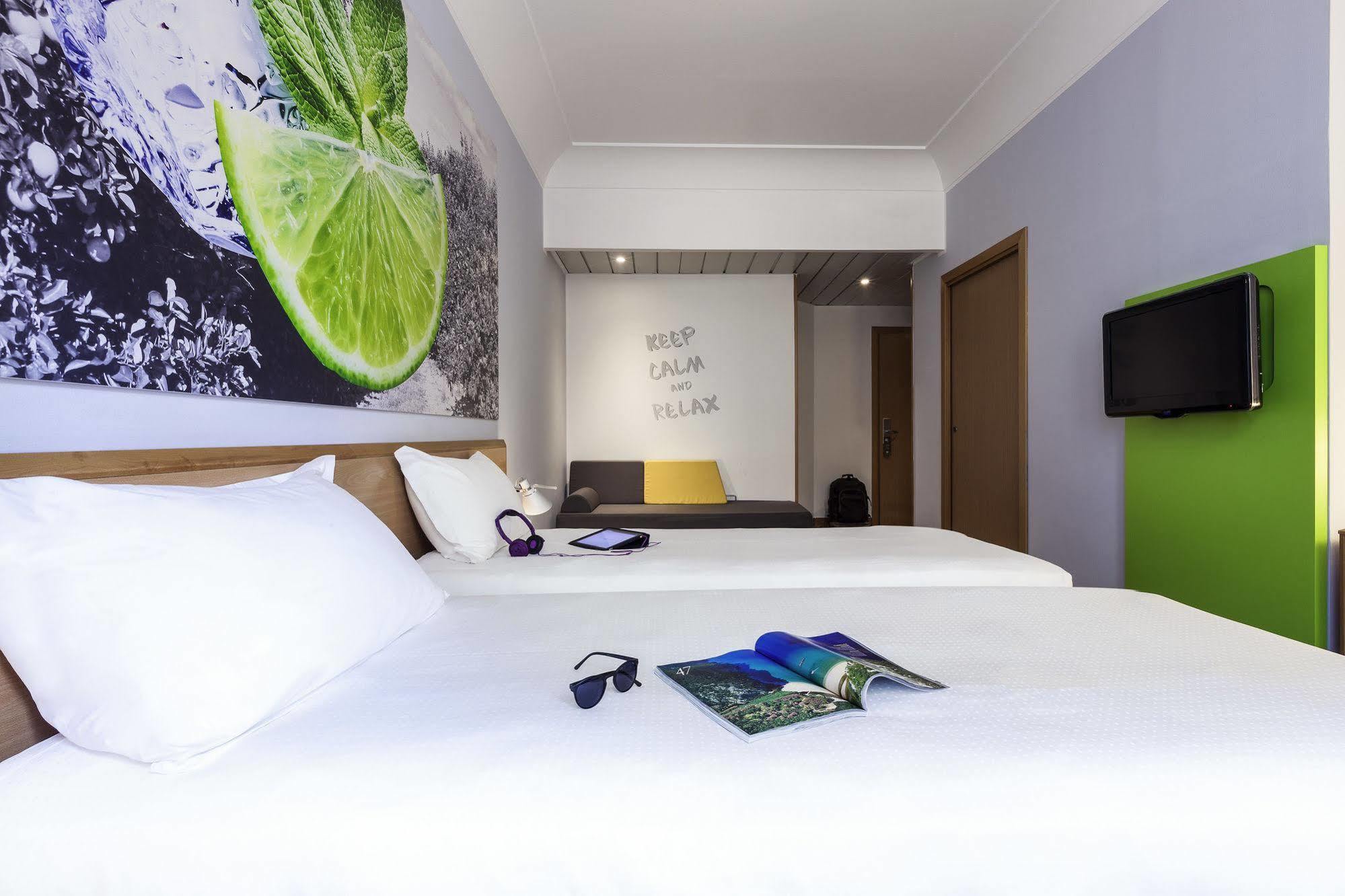 Ibis Styles Napoli Garibaldi Hotel Eksteriør billede