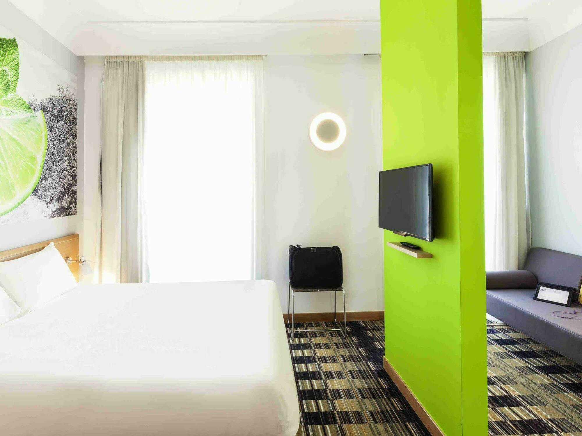 Ibis Styles Napoli Garibaldi Hotel Eksteriør billede