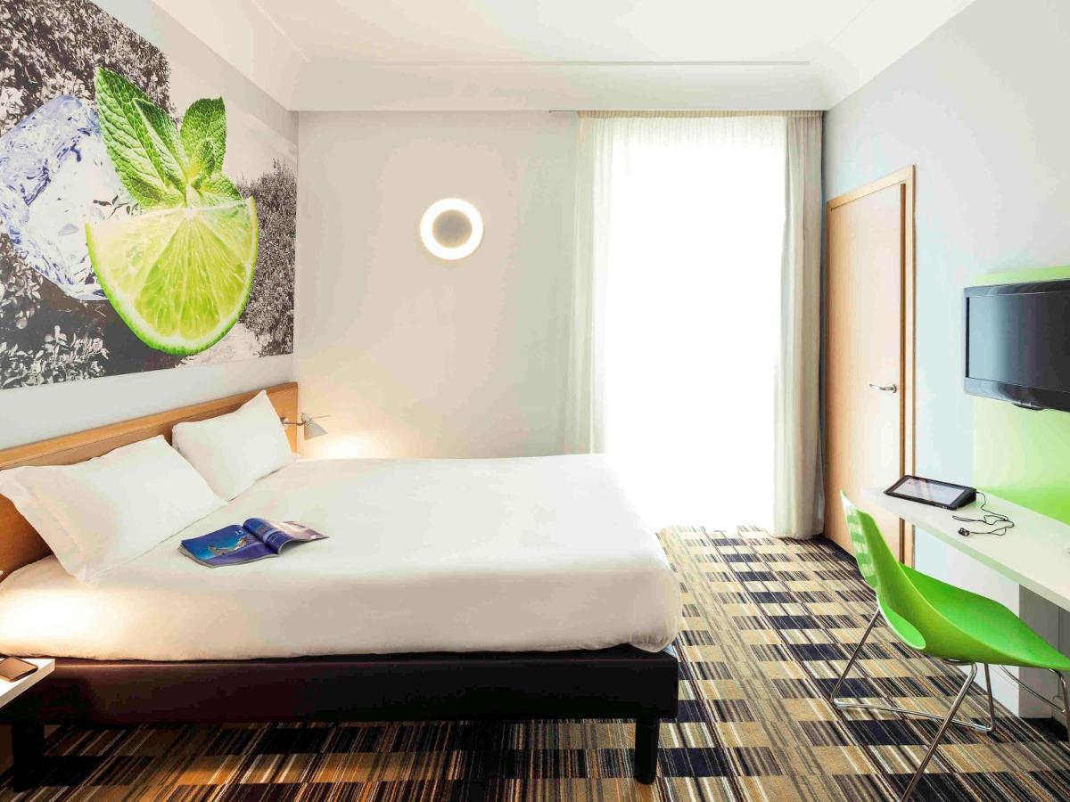 Ibis Styles Napoli Garibaldi Hotel Eksteriør billede